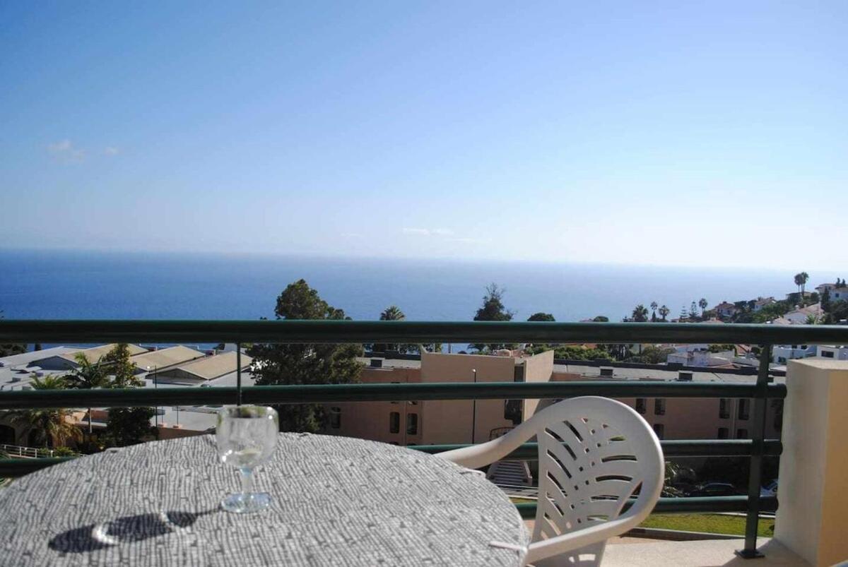Pia'S Place - Apt With Sea View Caniço Εξωτερικό φωτογραφία