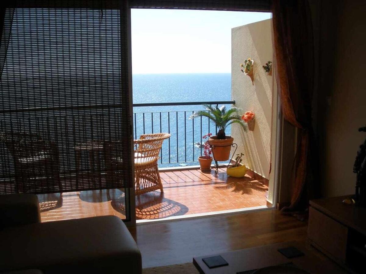 Pia'S Place - Apt With Sea View Caniço Εξωτερικό φωτογραφία